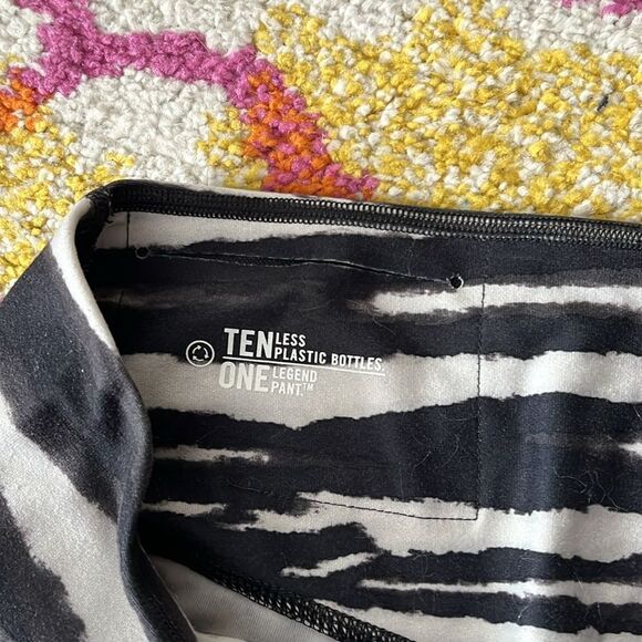 NIKE ONE LEGEND STRIPE LEGGINGS MEDIUM - Picture 4 of 6